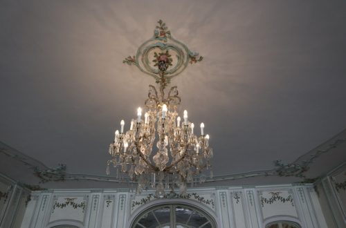 Photo Elegant chandelier